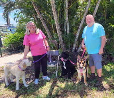 1502
MAC WITH NEW DAD MIKE AND MOM BETH WITH SIS NALA AND MOLLY DOG 1502
