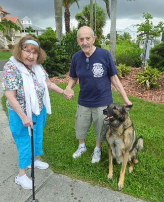 1685
ZEUS WITH NEW DAD LARRY AND MOM ELAINE DOG 1685
