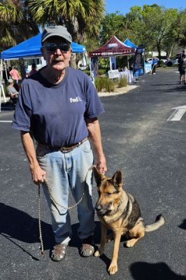 1726
BARKLEY WITH NEW DAD RICHARD DOG 1726
