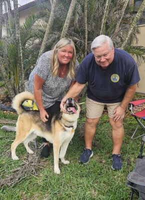 1758
CHOPPER WITH NBEW DAD JOHN AND MOM CANDICE DOG 1758
