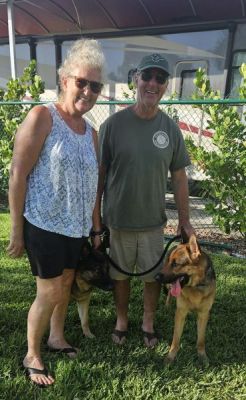 1814
ROCCO WITH NEW MOM CAROL AND DAD GARY WITH NEW SISTER DOG 1814
