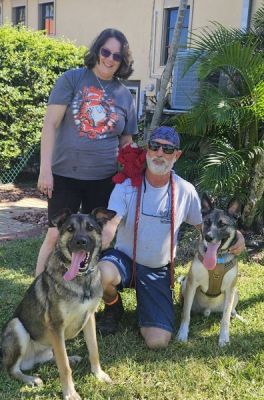 1841
RANGER WITH NEW MOM THERSA AND DAD DOUG DOG 1841
