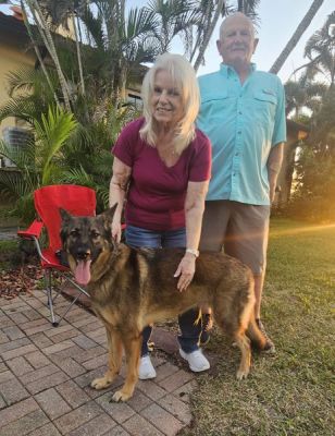 1856
ROSIE WITH NEW MOM BARBARA ABND DAD WILL DOG 1856
