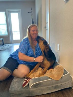 1808
LEXI WITH NEW MOM LIZ DOG 1808
