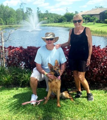 BELLA WITH NEW DAD STEPHEN AND MOM LINDA DOG 1391
Keywords: 1391