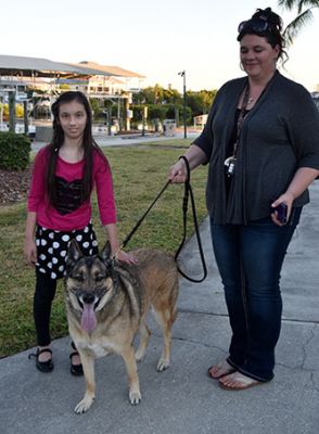 LEXI WITH MOM CAROLYN AND BEST FRIEND ISABELL DOG 747
