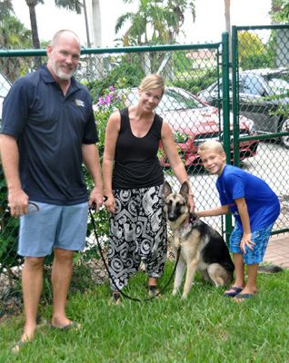 SKYLAR WITH NEW MOM JEN DAD JOHN AND BRO JOSH  DOG 827
