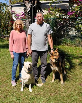 SPIRIT AKA SHADOW WITH NEW MOM LYNN AND DAD MARK WITHJ BRO MAZY DOG 1207
Keywords: 1207