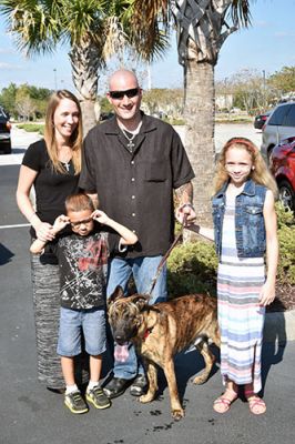 RAMBOI WITH MOM MELISSA, DAD JEFF AND ANTHONY AND JAZMINE DOG 741
