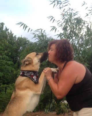 TYNE AKA COCO WITH NEW MOM SHARI DOG 725
