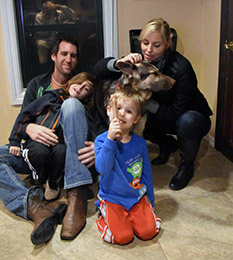 AMBER WITH DAD CHAD, MOM KIM AND BECKETT AND CULLEN DOG 658
